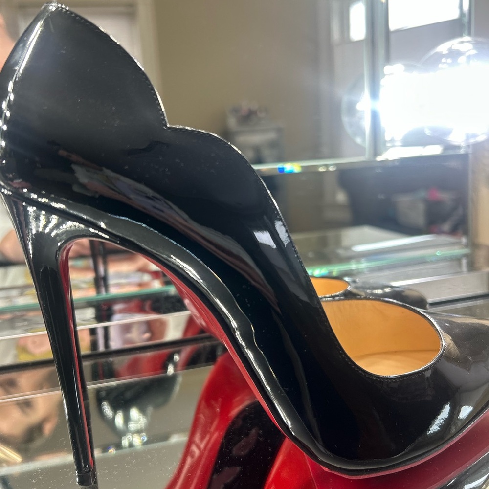 Elegant Black Stiletto Heels HOT CHICK